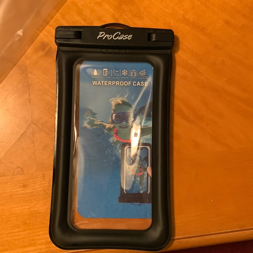 Waterproof floating phone case never used